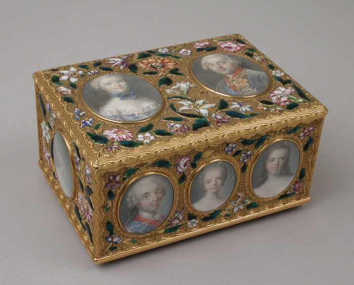 The Spectacular Snuffboxes of The Met