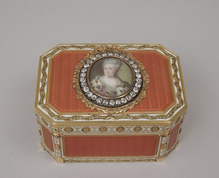 The Spectacular Snuffboxes of The Met